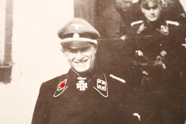 altes Pressefoto ?  Ritterkreuzträger   SS-Sturmbannführer Christian Tychsen